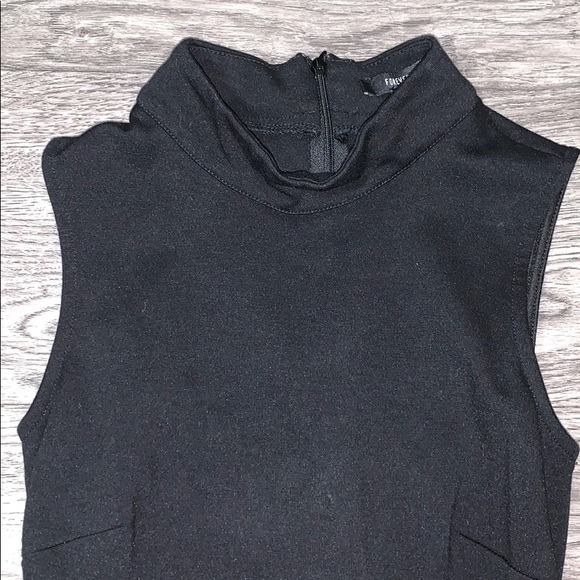 Little black dress - Picture 3 of 3